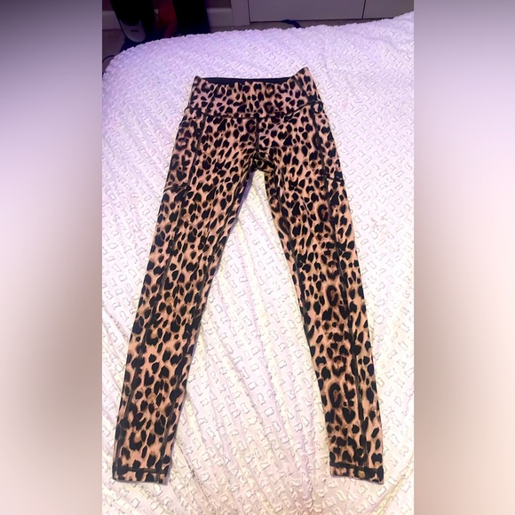 Victoria's Secret Pants - Victoria’s Secret cheetah print leggings size small
